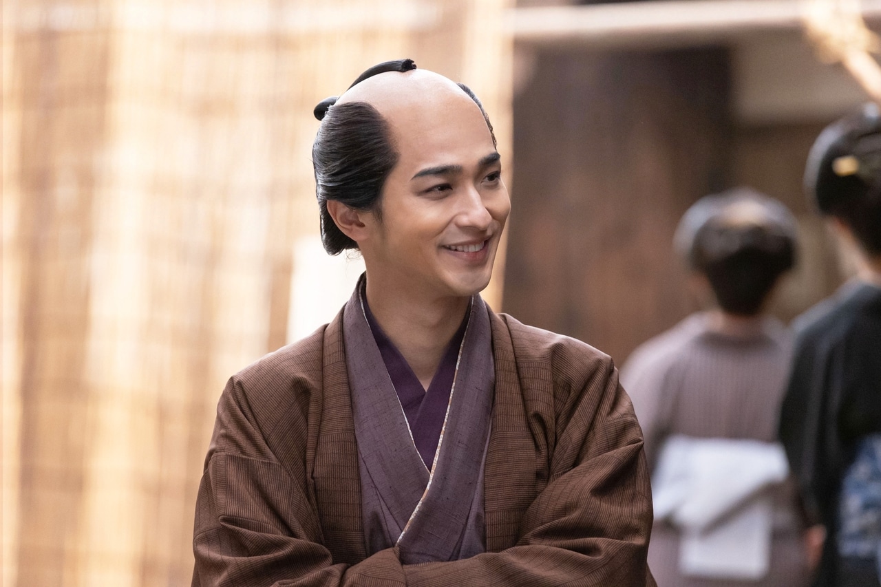 大河ドラマ『べらぼう～蔦重栄華乃夢噺～』第41回「歌麿筆美人大首絵」の場面カット。（C）NHK