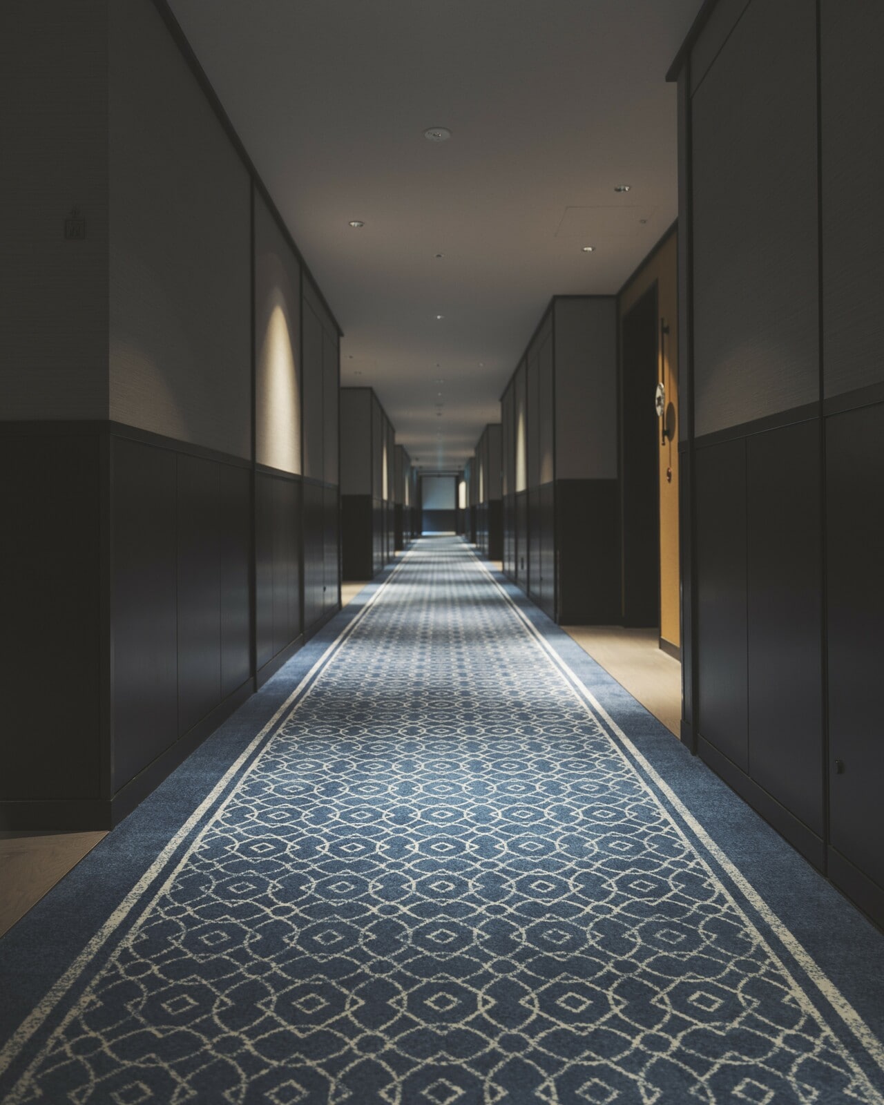 2024年、建て替えによってまったく新しい空間となった「愛宕館」。