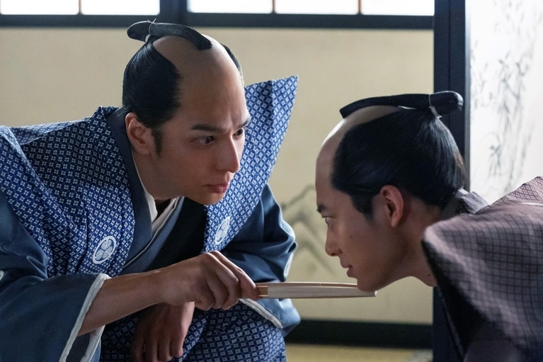 大河ドラマ『べらぼう～蔦重栄華乃夢噺～』第47回「饅頭こわい」の場面カット。（C）NHK