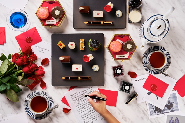 「セントレジスアフタヌーンティー with モンブラン」のイメージ。1名7,800円、グラスシャンパン付き1名9,800円（税・サ込）。要予約。