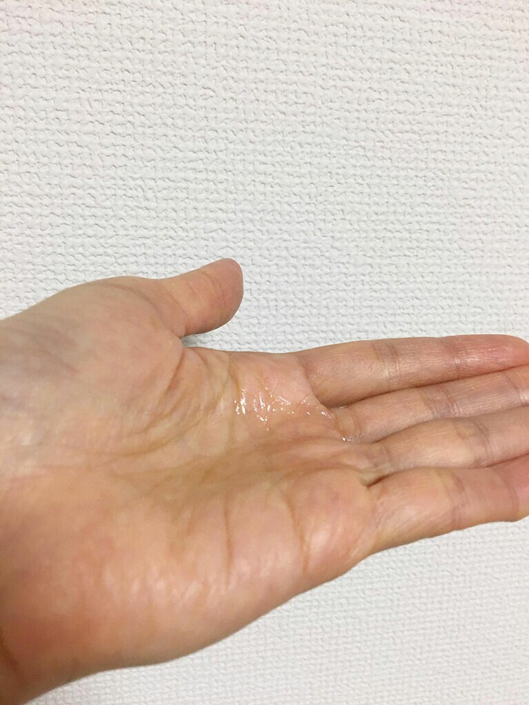 使用する量は、この位。摩擦を起こさない量を意識しましょう。