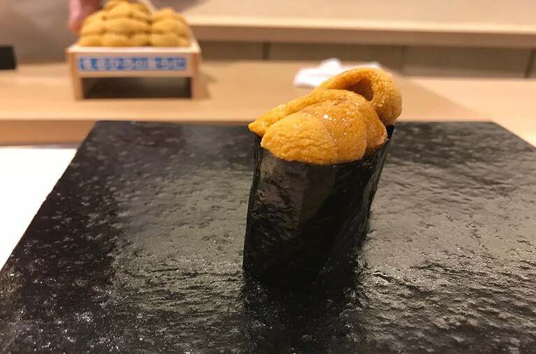 利尻の大粒の雲丹をこぼれ落ちそうなくらい大盛りで！