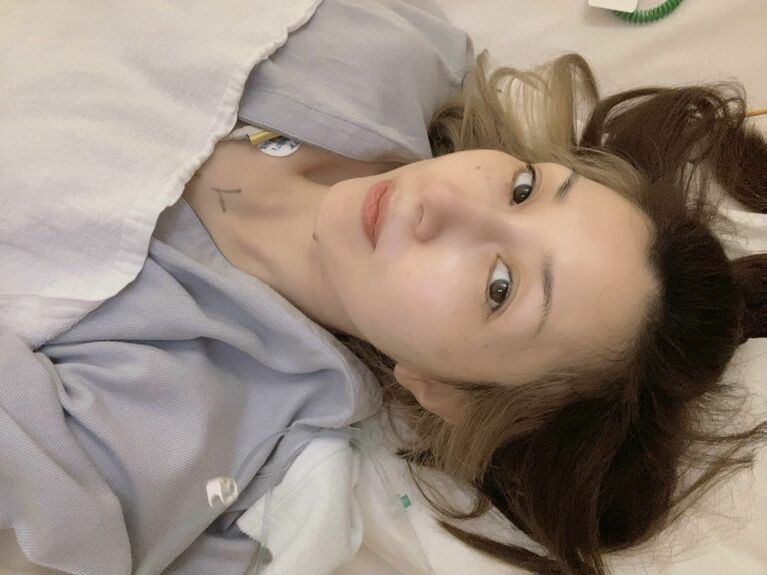乳がんで左胸の全摘手術を受ける前の小林さん　本人Xより