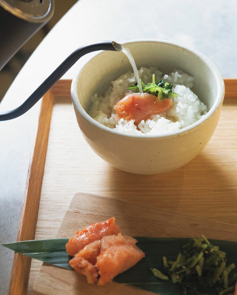 朝食で供される生ハムの余った部分から出汁をとったお茶漬け。