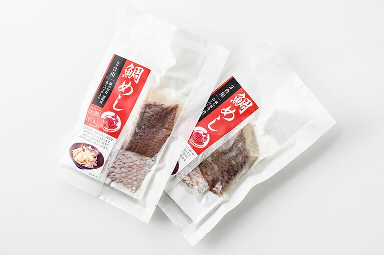 坂田水産「みやび鯛 鯛めしの素」各2合用（切り身100g、調味液40g） 720円／熊本県