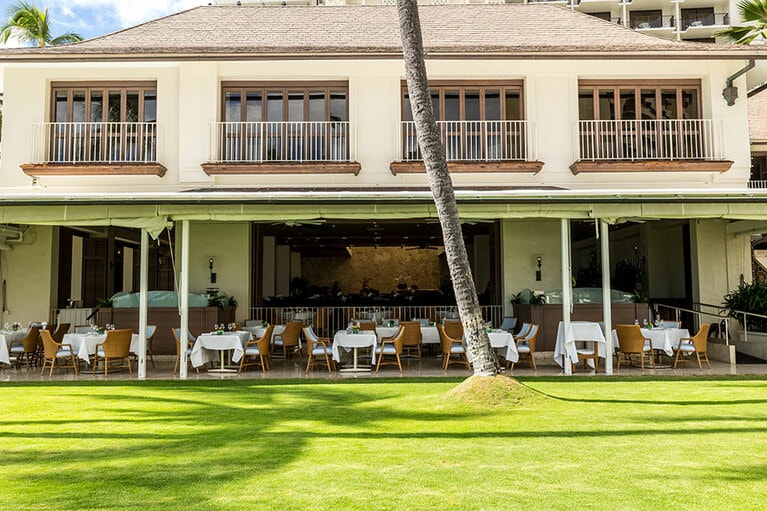 1932年築の空間が優雅な「オーキッズ」。