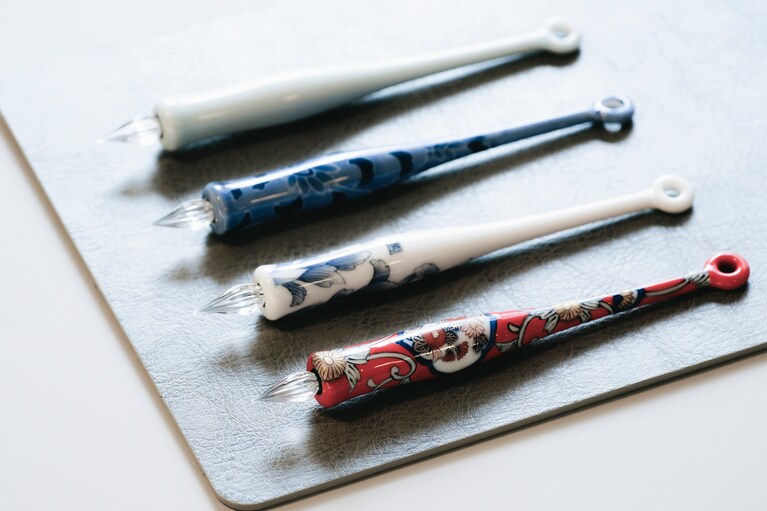 鍋島焼は伊万里焼という大きな枠組みの中の、最高級品。