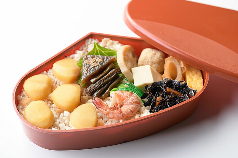 ホックリ甘い栗がたっぷりの、鉄道ファン熱視線の駅弁