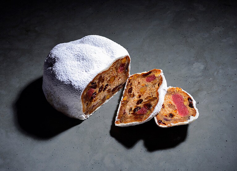 【東京マリオットホテル】「オリジナル シュトーレン」小 1,200円、大 2,500円 8～10名分。