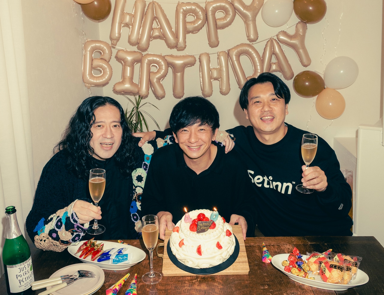 「又吉直樹╳向井慧╳児玉智洋 贈りものが苦手な僕らの誕生日プレゼント」企画より。撮影：佐藤亘