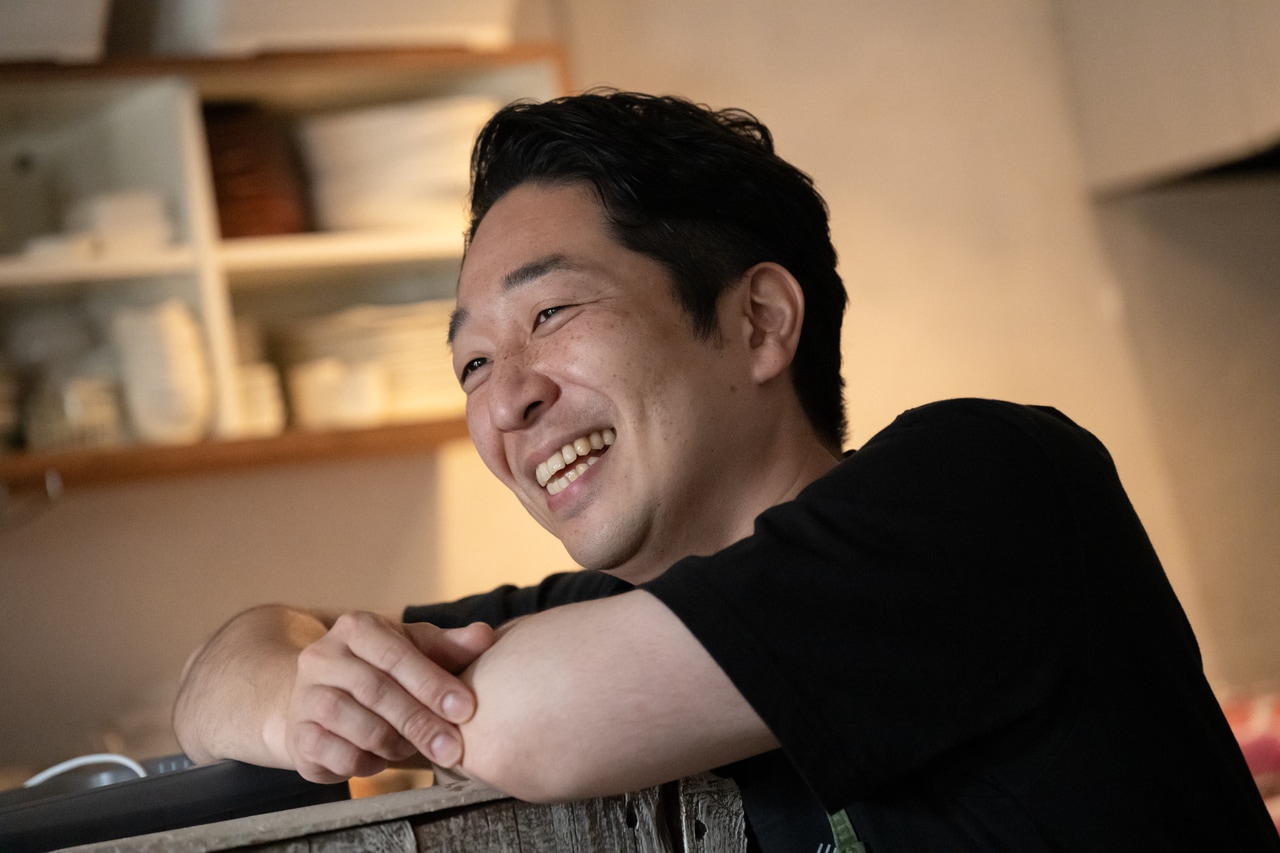 女性のお客さんが圧倒的に多く、仕事帰りのご褒美や締めパフェとして楽しまれているよう。