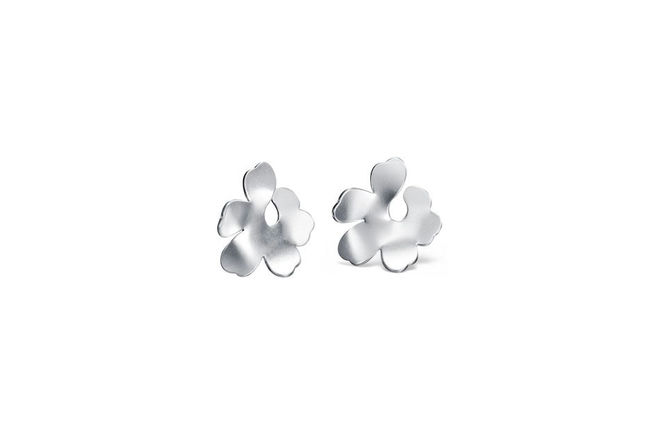 マリメッコ（Marimekko）とのコラボコレクションの新作より。