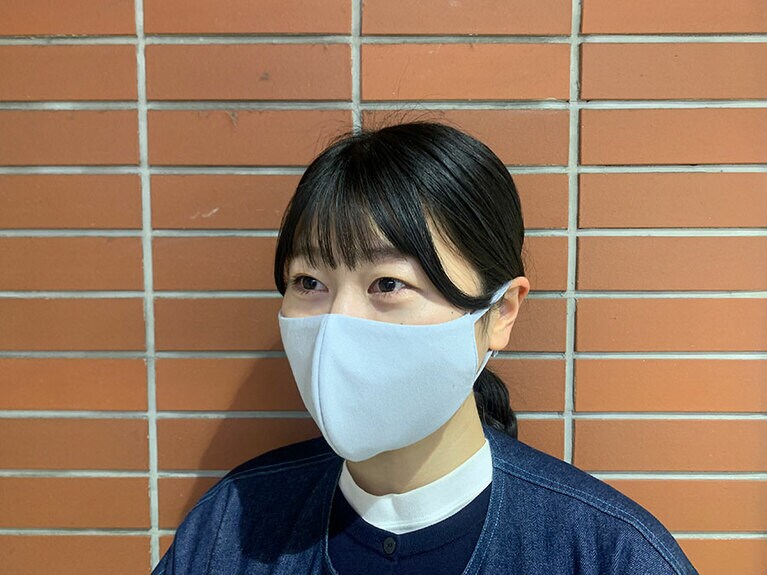 GU 高機能フィルター入りFASHION MASK着用例。
