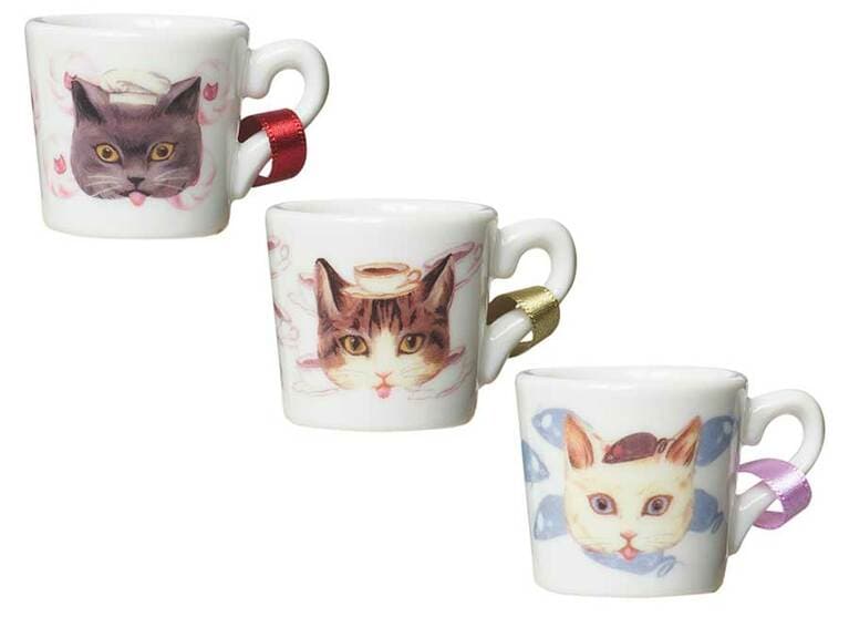 ノベルティのミニマグカップオーナーメント。