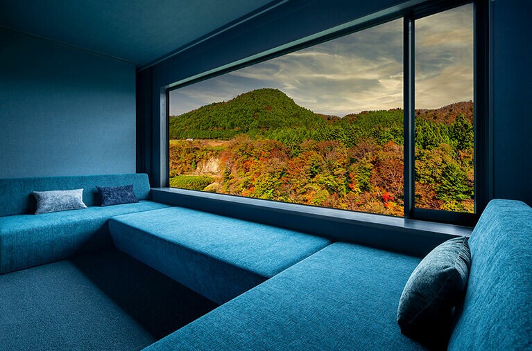 錦秋の眺めはまるで絵巻物のよう美しさ。