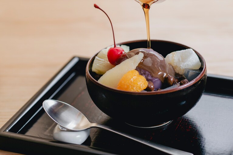 黒蜜は鹿児島産の黒糖を使ったまろやかな甘さ。