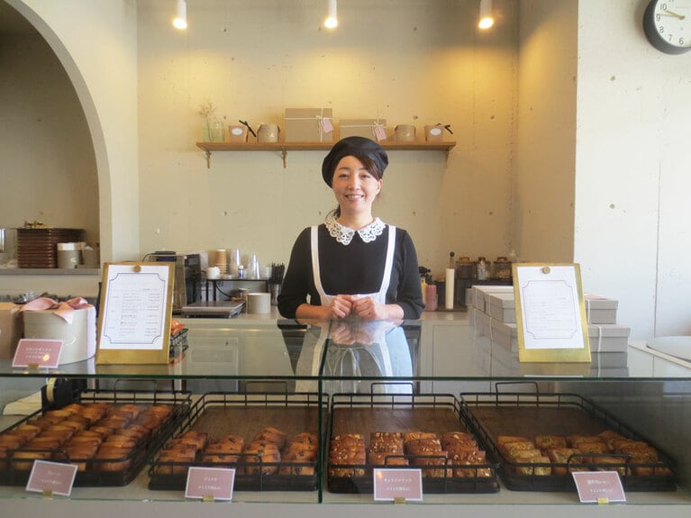 「クレープを焼く様子を、小さなお子さんが瞳をキラキラさせて見ているんですよ」と畑 ちとせさん。