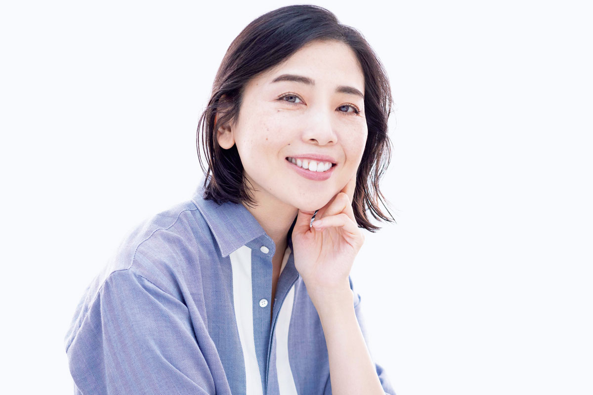 メイクアップアーティスト・松井里加さん。