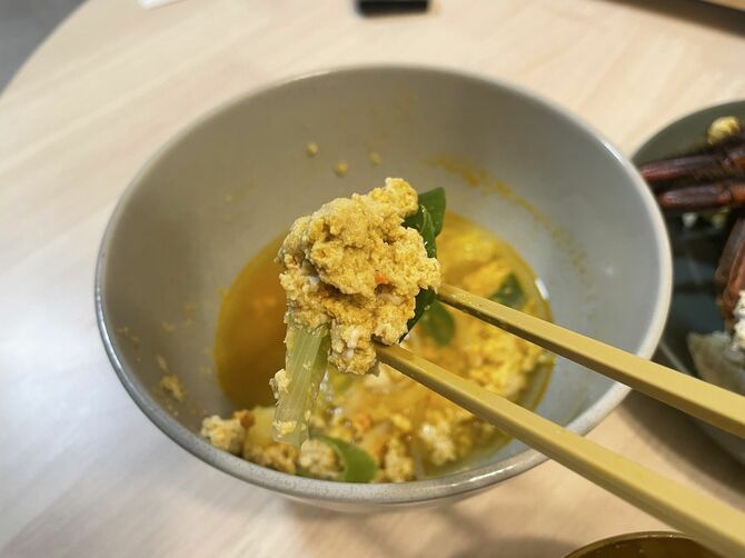 卵に見えて100%カニである