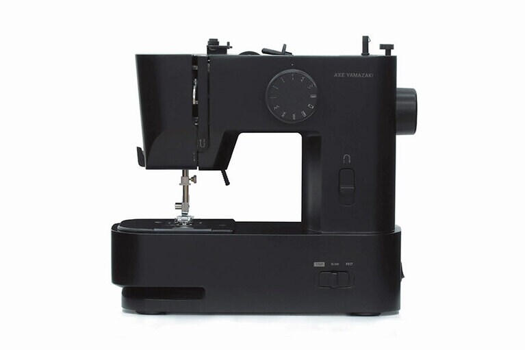 子育てにちょうどいいミシン MM-10(W29.4×D11.5×H26.5) 10,000円＋税／アックスヤマザキ