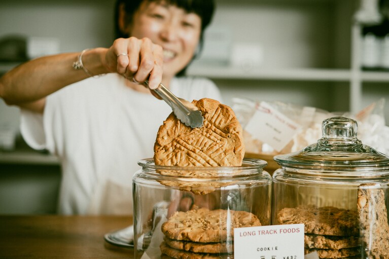 アメリカンサイズのクッキー1枚 432円。