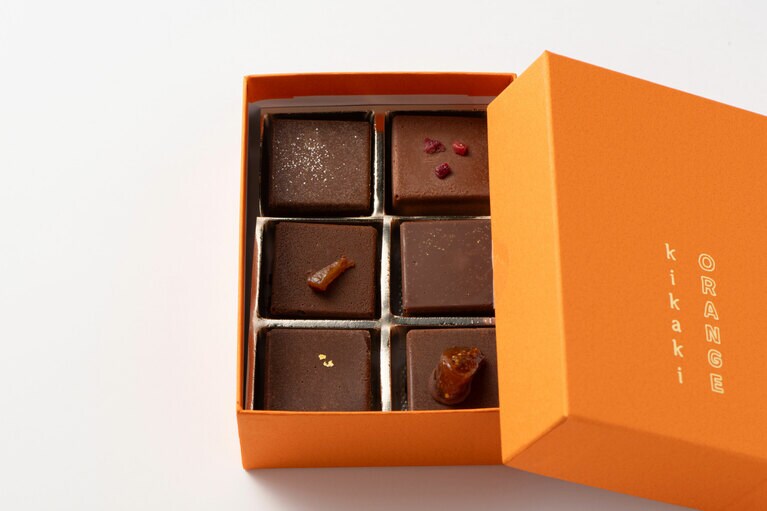 テリーヌショコラ6種ボックス　3,780円（税込）。