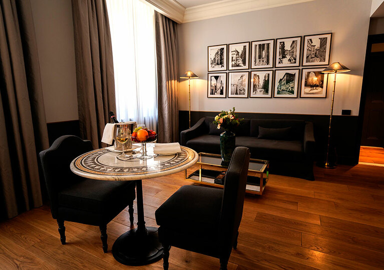 「ブリストル」館のスイートルーム。全館モダンシックな内装。