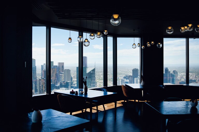 2000年にメルボルンのカールトン地区に誕生した「ビュー・ド・モンド」は別の場所に移転したあと2011年にリアルトタワーズの55階に移った。