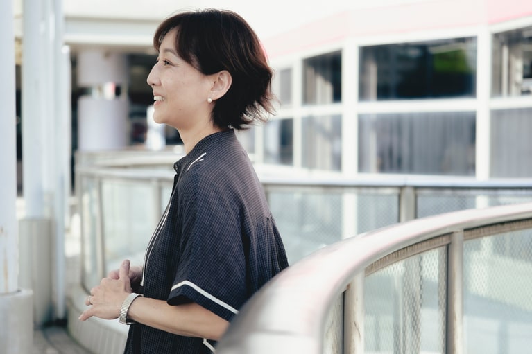 韓国語翻訳家の小山内園子さん。