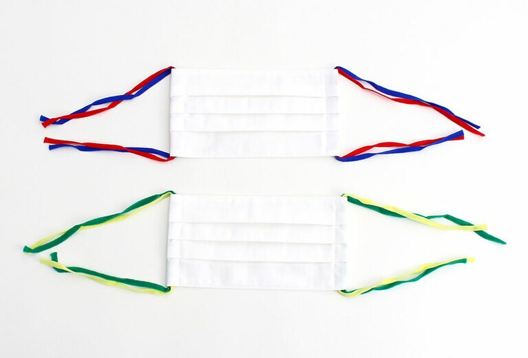 ［PASS THE BATON］Yonetomi 洗える布マスク 2枚セット 1,500円。