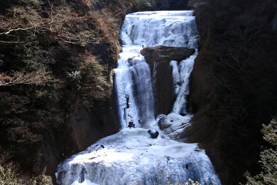袋田の滝の氷瀑。