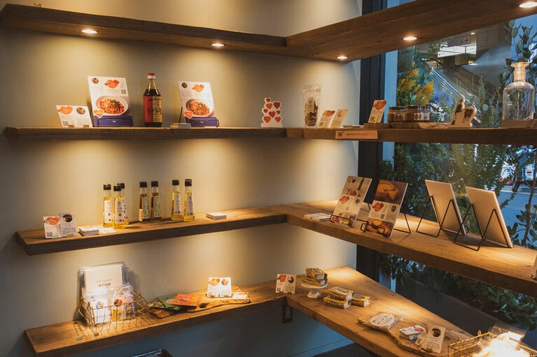 店の一角に設けられた「GOOD EAT CLUB SHOP」。
