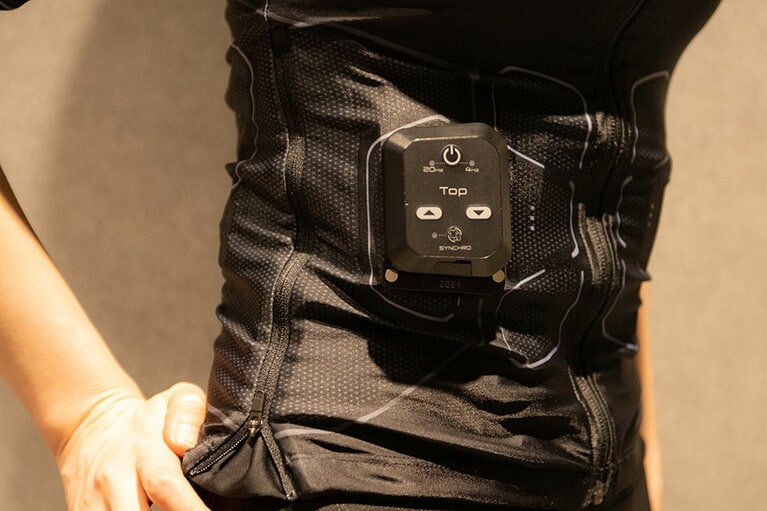 しっかり電極が肌にフィットするようなサイズを選ぶとGood。