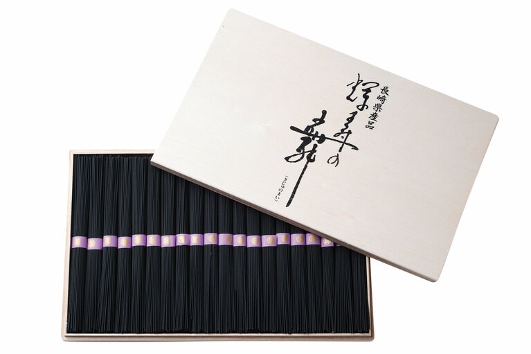 島原手延べそうめん 輝寿の舞 イカ墨そうめん 1kg（20束） 3,470円／植木製麺工場