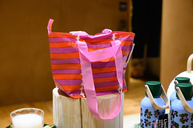 BASTUA／バストゥア キャリーバッグ 22×22×15cm 999円。