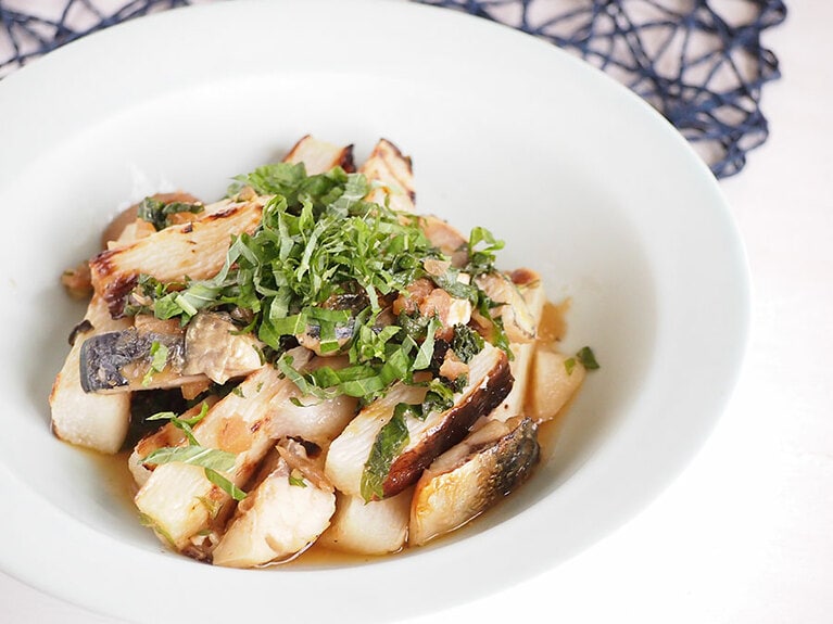 器に盛り付けて完成。