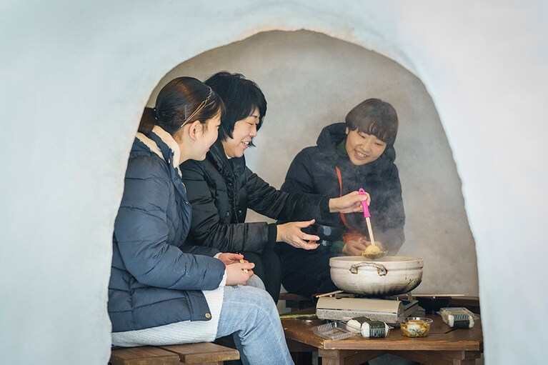 飯山市 かまくらの里。