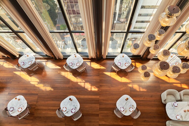 上階から見下ろした「ブルガリ ギンザ ドルチ」。