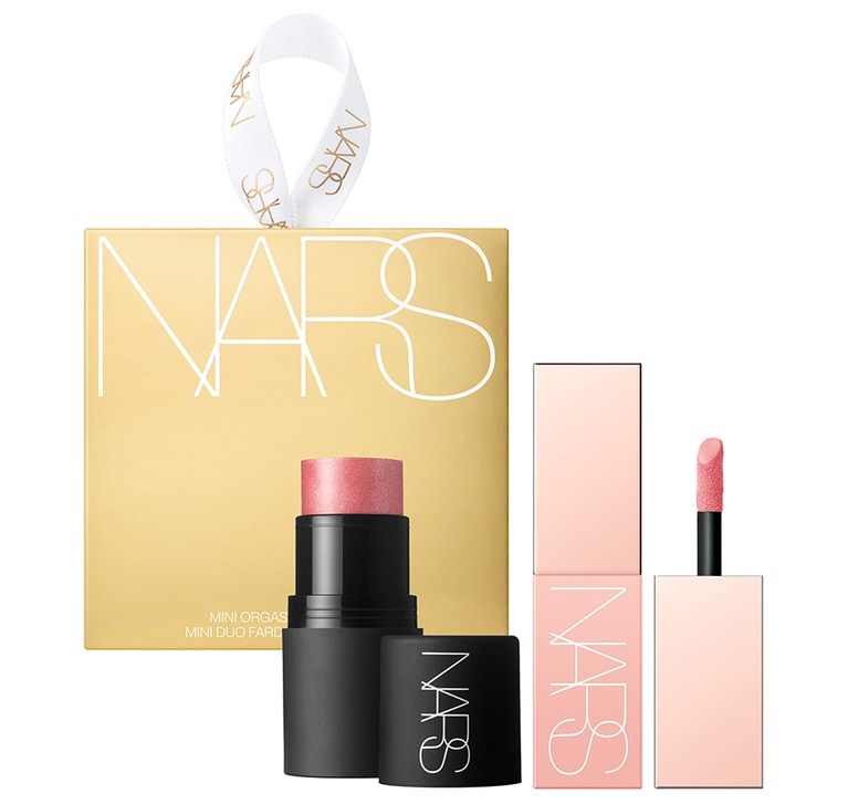 ミニオーガズム ブラッシュデュオ 4,070円。セット内容：ザ マルティプル 1517N ORGASM、アフターグロー リキッドブラッシュ 02799 ORGASM。12月1日（金）数量限定発売。@cosme限定。