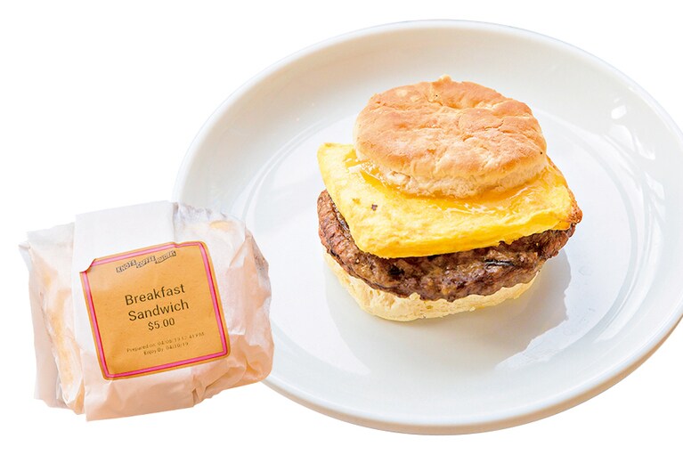 ブレックファースト・サンドイッチ 5ドル。