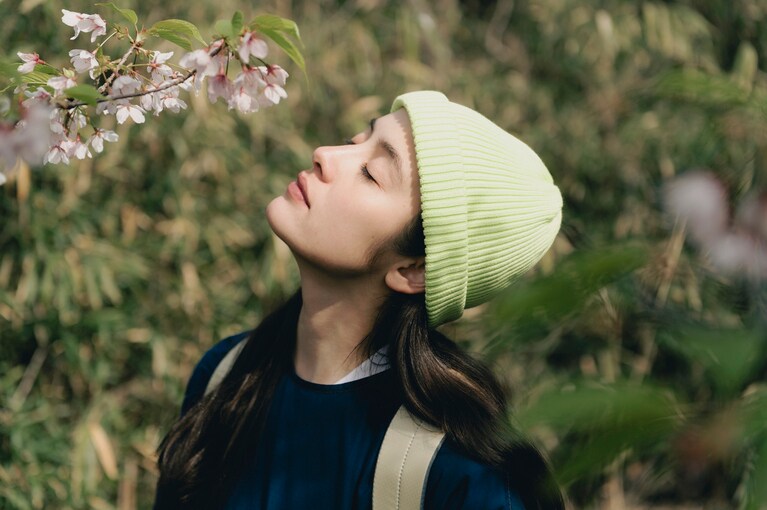 自然を肌で感じる“サンダルハイク”の春旅へ！ 「Teva」のサンダルでいく、鎌倉満喫日帰りトレイル