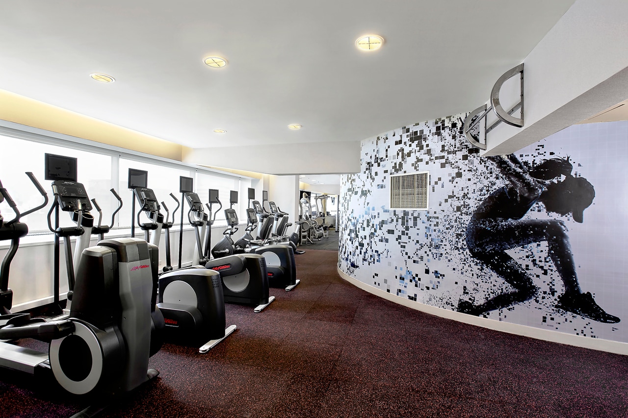 フィットネスセンターは無料で利用可能。