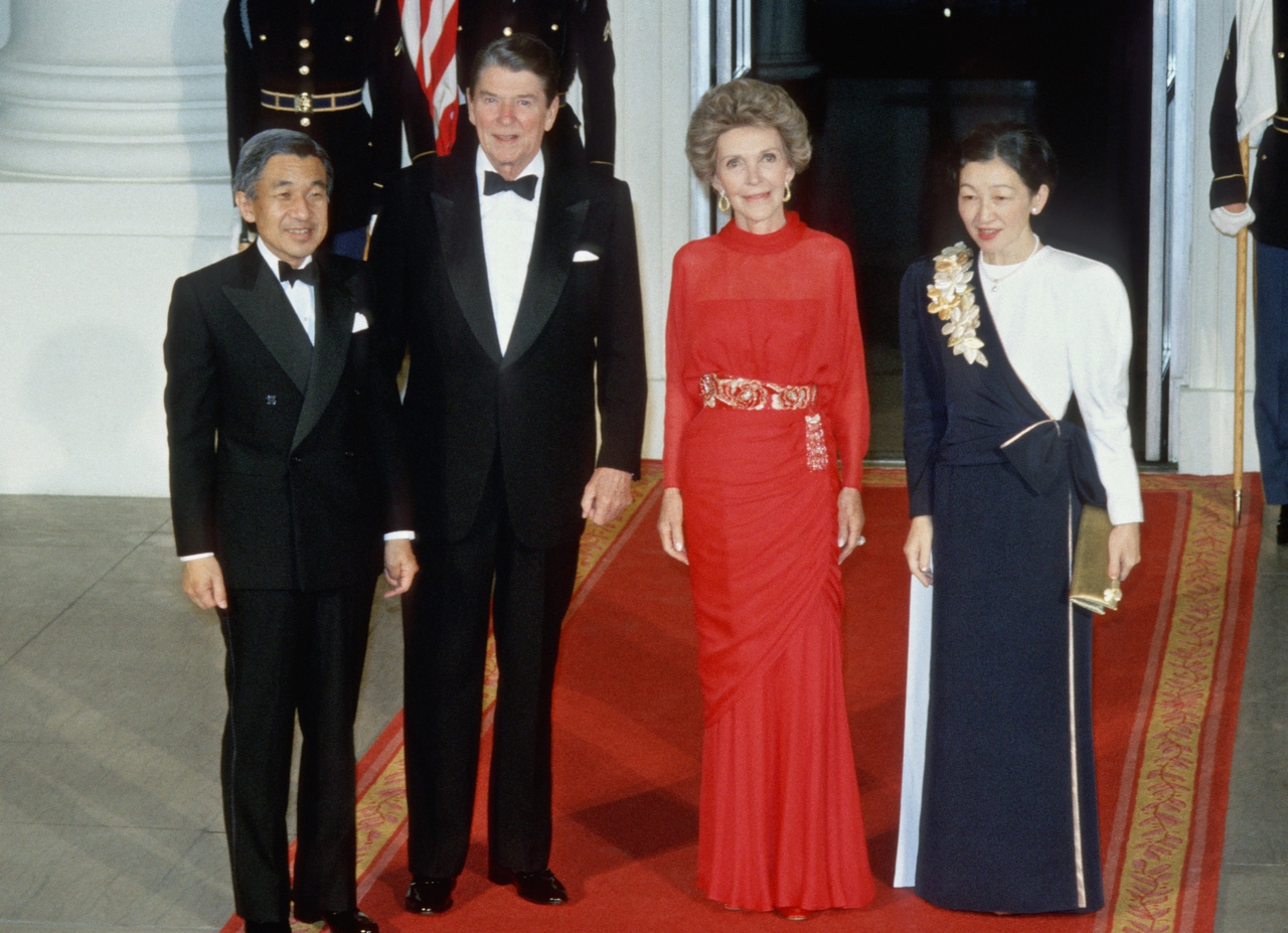 1987年（昭和62年）、皇太子ご夫妻としてアメリカにご訪問された時の上皇さまと美智子さま。©時事通信社