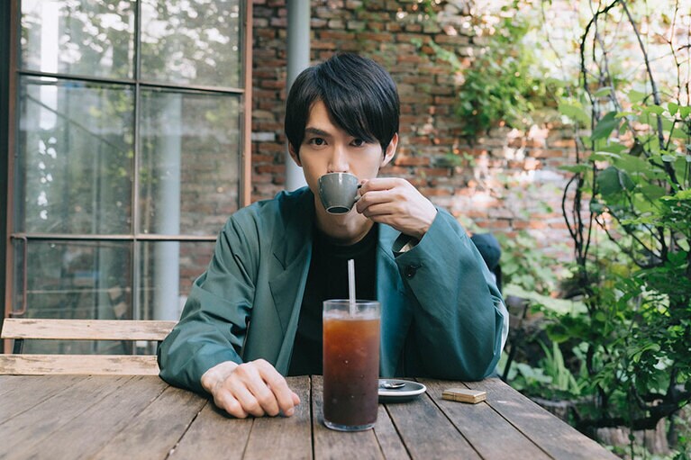 こちらでもヴィンチェンツォに合わせて、エスプレッソコーヒーを。手前にあるのはホン・チャヨンが飲んでいたアイスコーヒー。