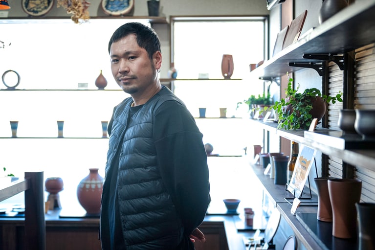 今回、無名異焼について教えてくださった其田弘輔さん。