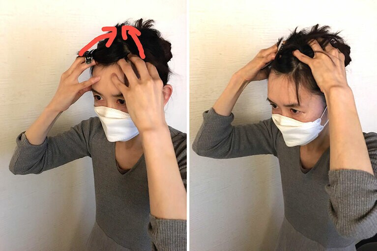 両手で行う場合も、額の少し上で止めるのではなく、頭頂部までしっかりと指を進める。