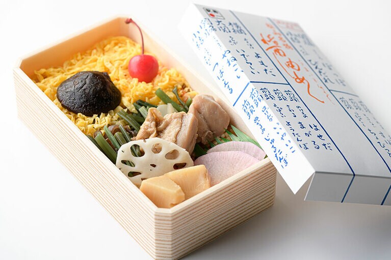 旅情を掻き立てる、ノスタルジックな駅弁。