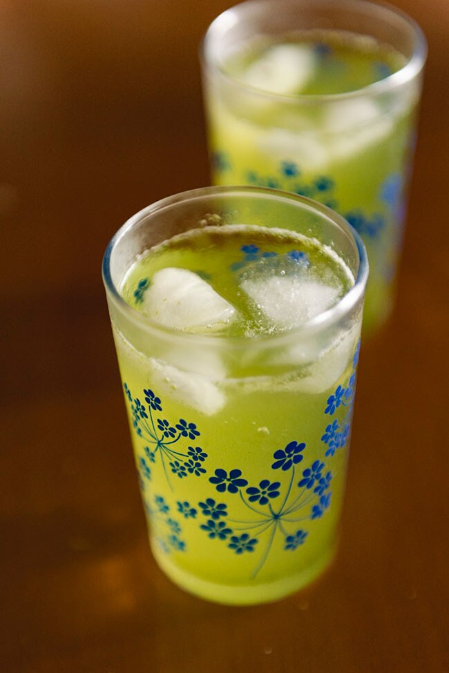 山の水に煎茶を入れただけの冷茶は、まろやかで風味豊か。