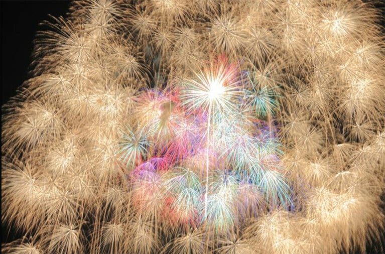 【新潟県】片貝まつり浅原神社秋季例大祭。