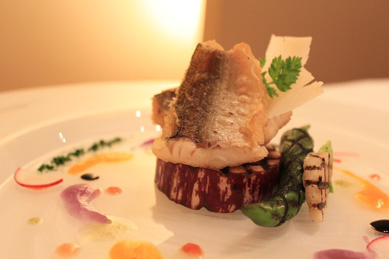 小坪漁港に揚がる新鮮な海の幸と季節の野菜が美味！